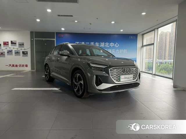 Audi Q4 e-tron 2025 Темно-серый из Китая, фото 2