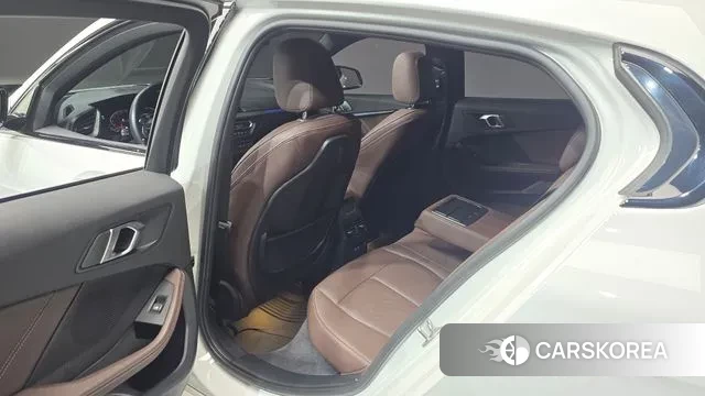 BMW 1 Series (F40) 2022 Белый из Кореи, фото 2