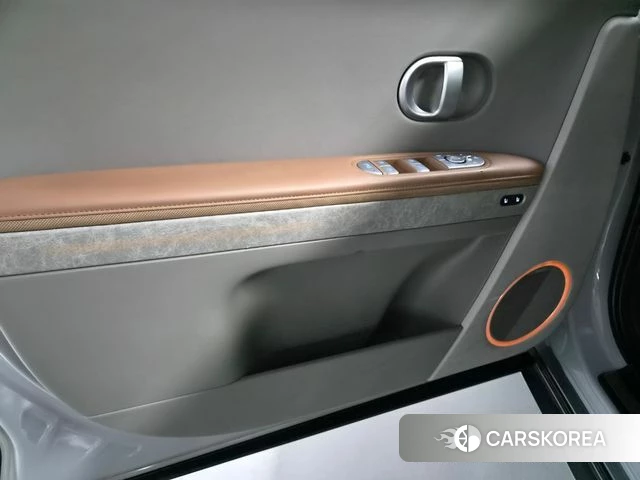 Hyundai Ionic 5 2021 Серебристо-серый из Кореи, фото 2