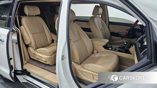 Kia The New Carnival 2018 Белый из Кореи, фото 2