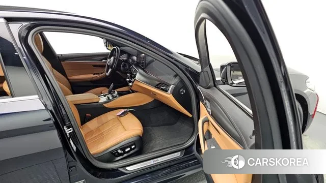 BMW 5 Series (G30) 2023 Синий из Кореи, фото 2