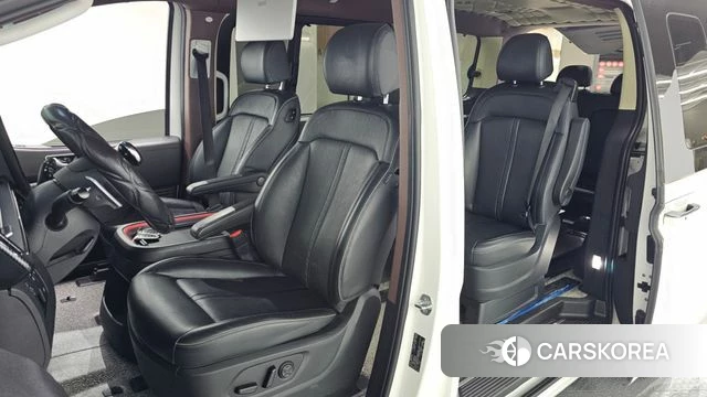 Hyundai Staria 2022 Белый из Кореи, фото 2