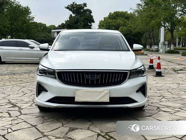 Geely Automobile Emgrand 2023 Белый из Китая, фото 2
