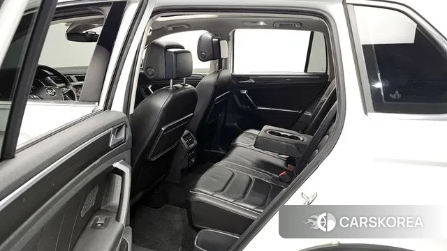 Volkswagen Tiguan second Generation 2019 Белый из Кореи, фото 2