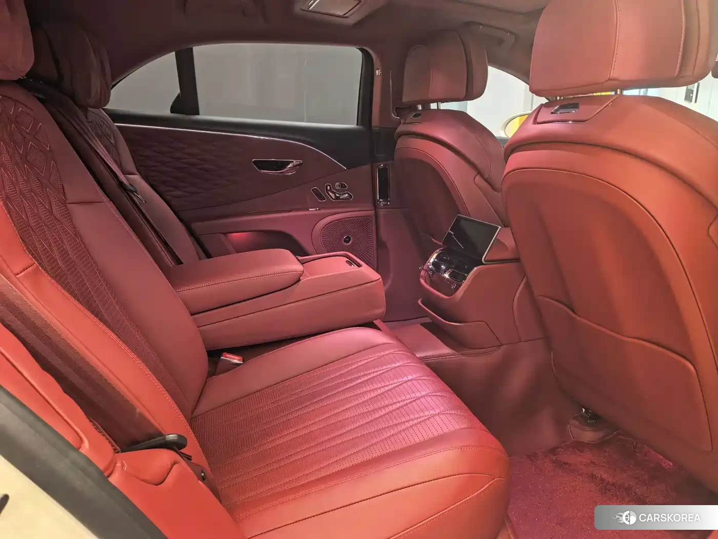Bentley Flying 2023 Белый из Китая, фото 2