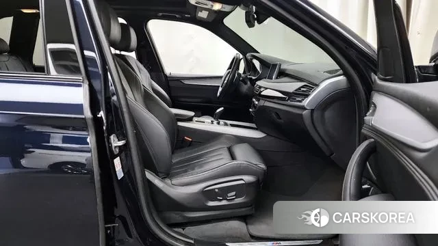 BMW X5 (F15) 2018 Черный из Кореи, фото 2