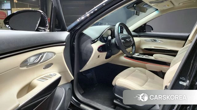 Genesis GV70 2021 Черный из Кореи, фото 2