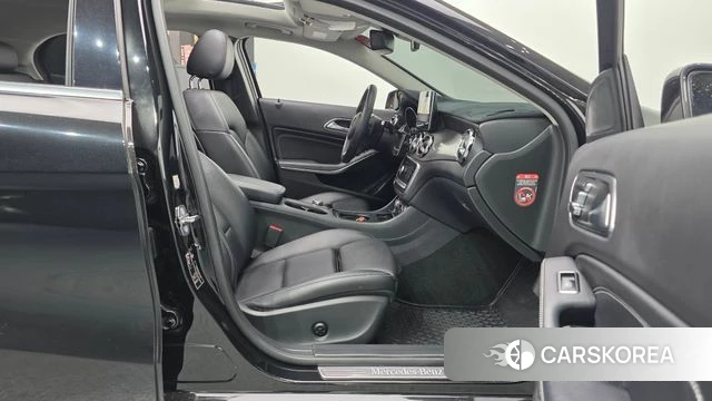 Mercedes-Benz GLA-Class X156 2018 Черный из Кореи, фото 2