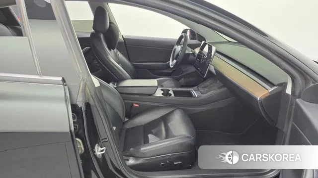 Tesla Model 3 2021 Черный из Кореи, фото 2