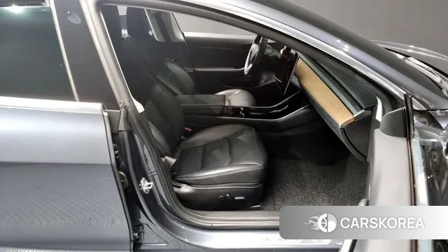 Tesla Model 3 2020 Серый из Кореи, фото 2