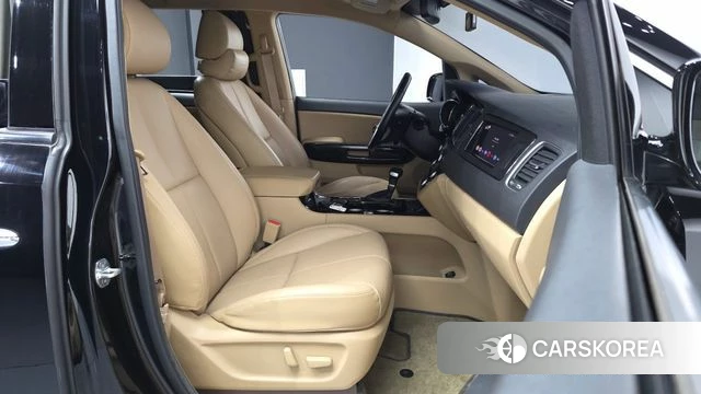 Kia The New Carnival 2019 Черный из Кореи, фото 2