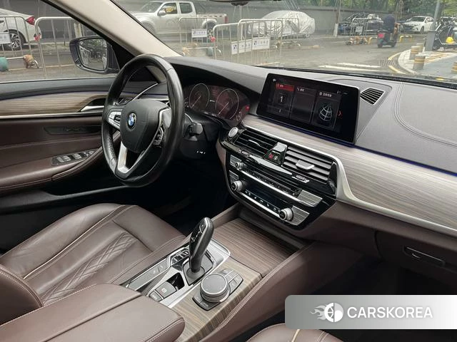 BMW 5 series PHEV 2019 Черный из Китая, фото 2