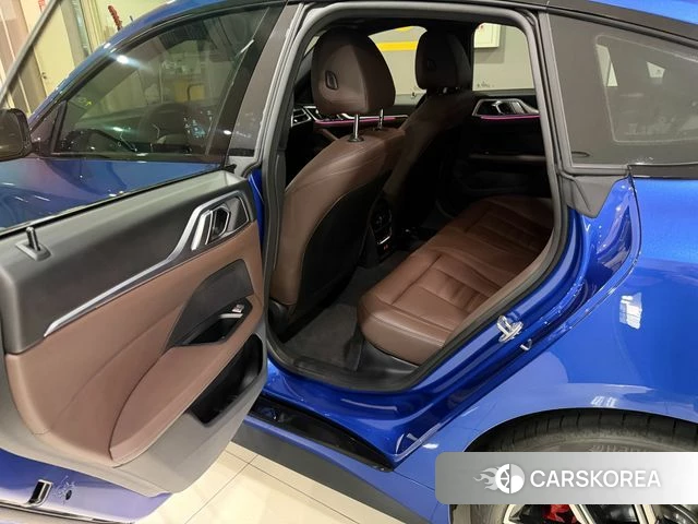 BMW 4 Series (G22) 2025 Синий из Кореи, фото 2