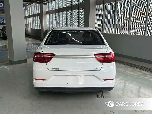 Geely Automobile Vision 2021 Белый из Китая, фото 2