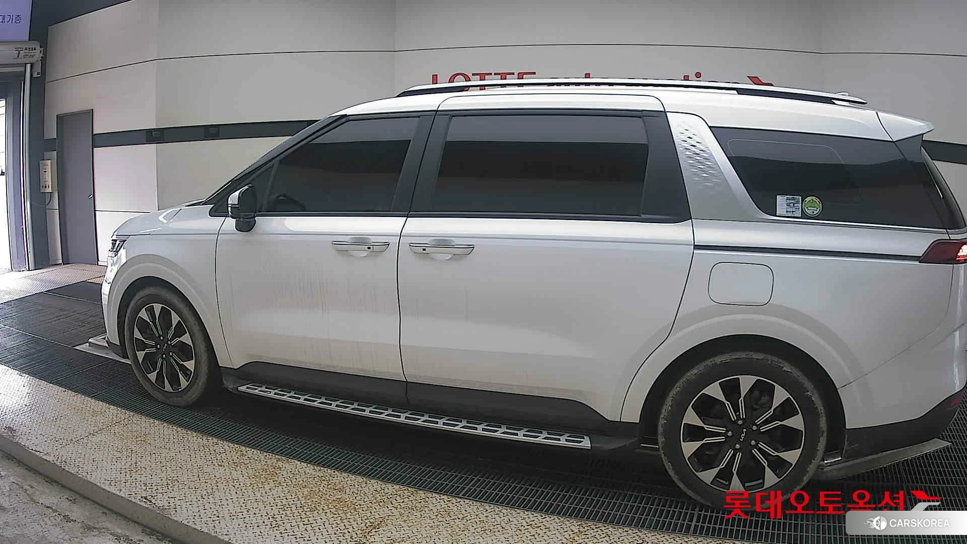 Kia Carnival 2022 Белый из Кореи, фото 2