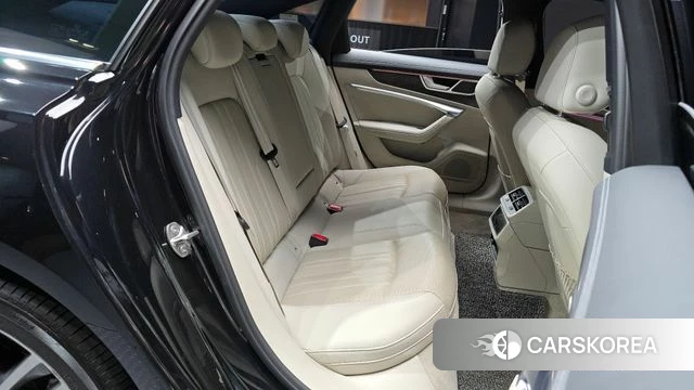 Audi A6 (C8) 2021 Черный из Кореи, фото 2
