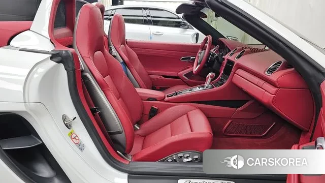 Porsche 718 Boxster 2024 Белый из Кореи, фото 2