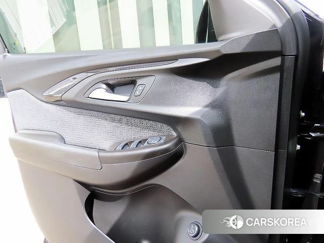 Chevrolet (GM Daewoo) Trailblazer 2022 Черный из Кореи, фото 2