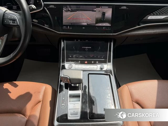Audi Q7 2021 Черный из Китая, фото 2