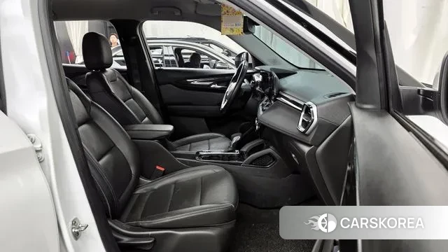 Chevrolet (GM Daewoo) The New Trail Blazer 2024 Белый из Кореи, фото 2