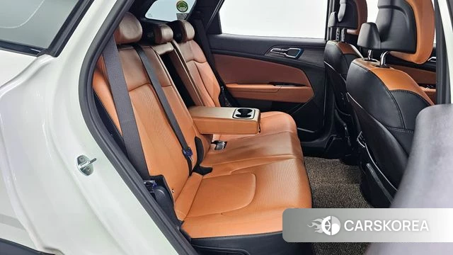 Kia Sportage 5th Generation Hybrid 2023 Белый из Кореи, фото 2