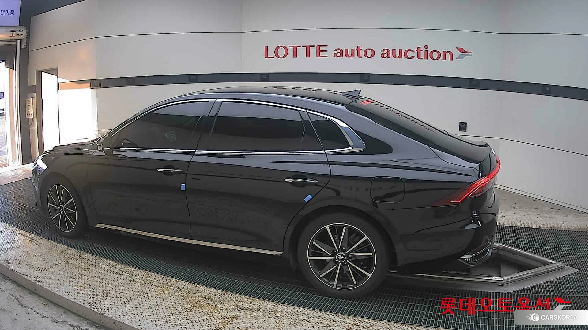 Hyundai Grandeur 2022 Midnight Black Pearl из Кореи, фото 2