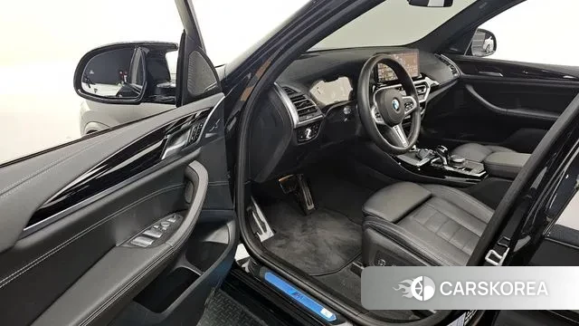 BMW X3 (G01) 2024 Черный из Кореи, фото 2