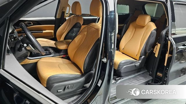 Kia Carnival 4th generation 2023 Черный из Кореи, фото 2