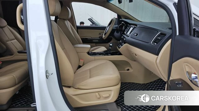 Kia The New Carnival 2018 Белый из Кореи, фото 2