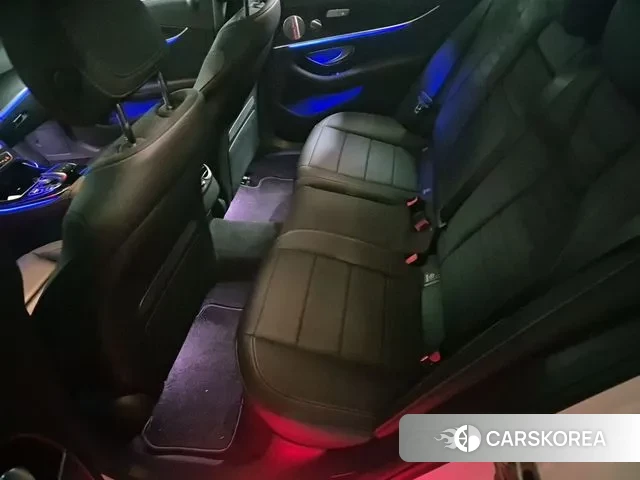 Mercedes-Benz E-Class W213 2019 Белый из Кореи, фото 2