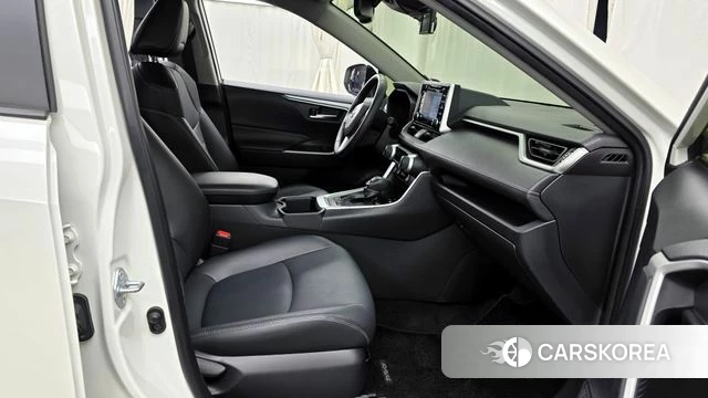 Toyota RAV4 5th Generation 2022 Белый из Кореи, фото 2