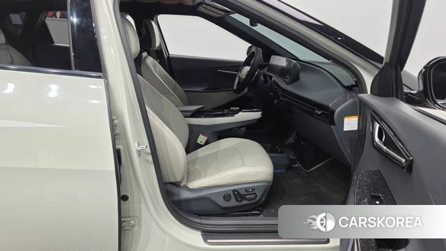 Kia EV6 2022 Жемчужный цвет из Кореи, фото 2