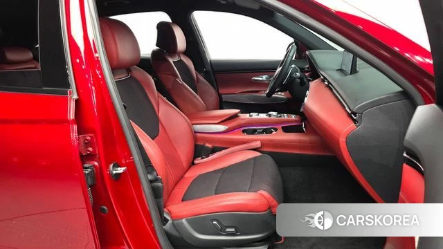 Genesis GV70 2022 Красный из Кореи, фото 2