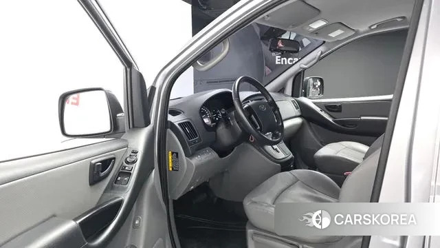 Hyundai The New Grand Starex 2021 Серебристо-серый из Кореи, фото 2