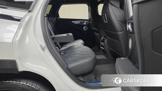 BMW XM (G09) 2023 Белый из Кореи, фото 2
