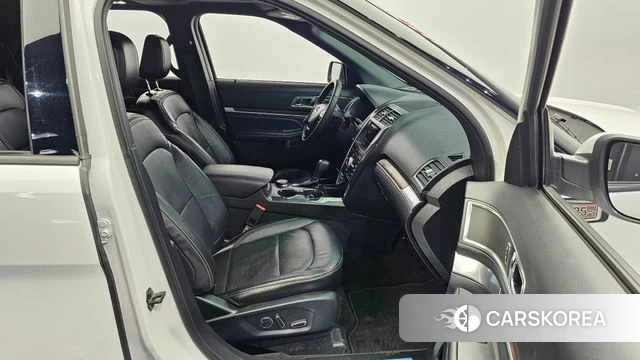 Ford Explorer 2018 Белый из Кореи, фото 2