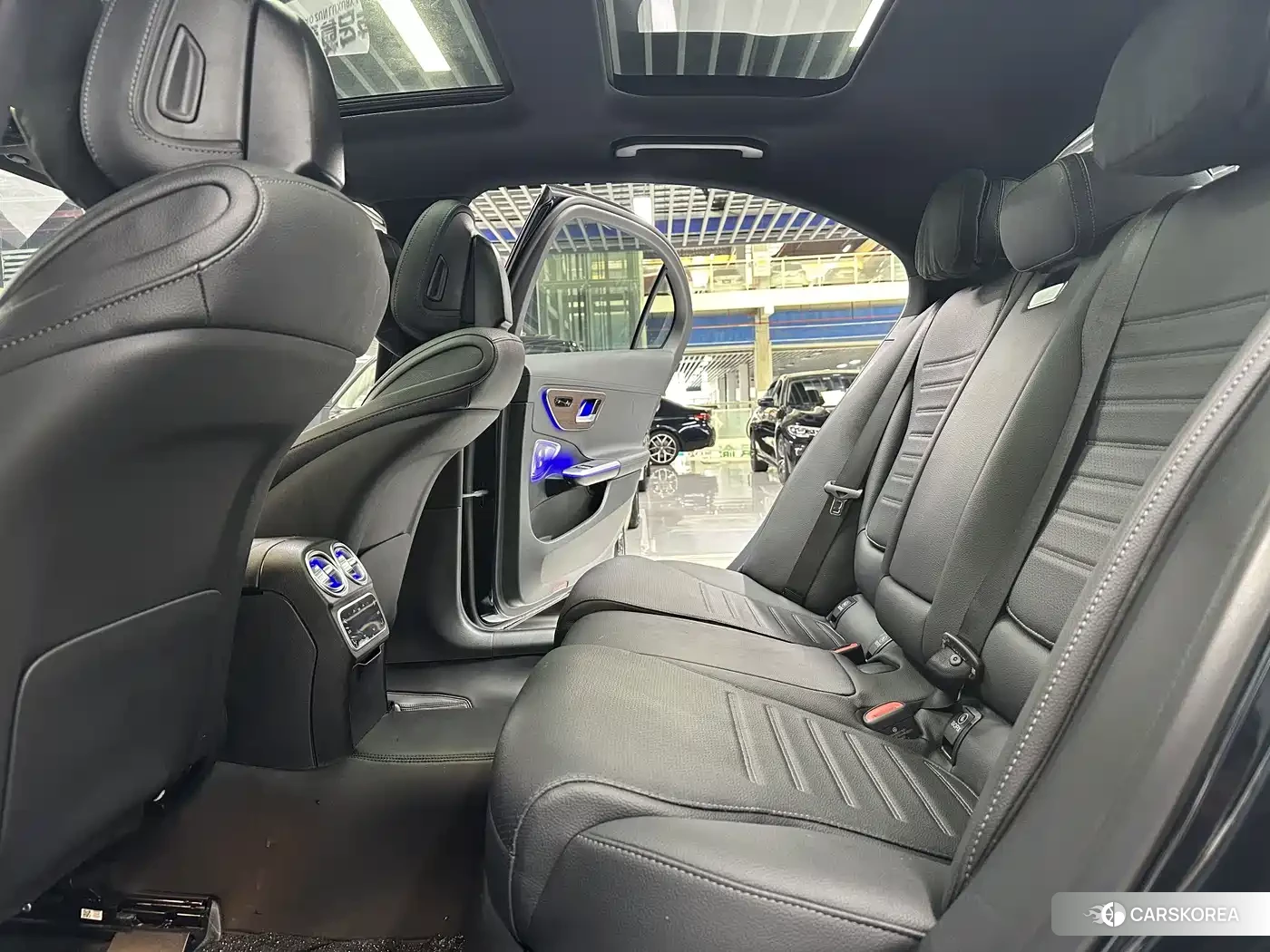 Mercedes-Benz C-class 2025 Черный из Китая, фото 2
