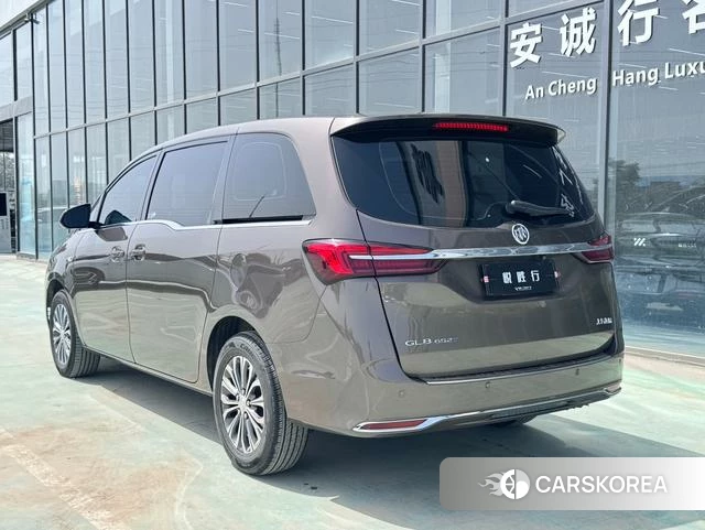 Buick GL8 2022 Коричневый из Китая, фото 2