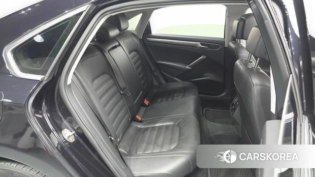 Volkswagen The New Passat 2018 Черный из Кореи, фото 2