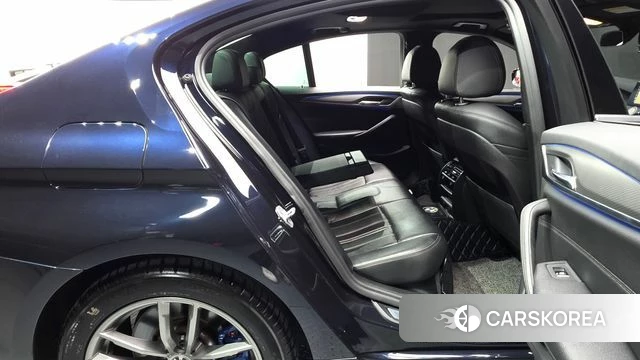BMW 5 Series (G30) 2018 Синий из Кореи, фото 2