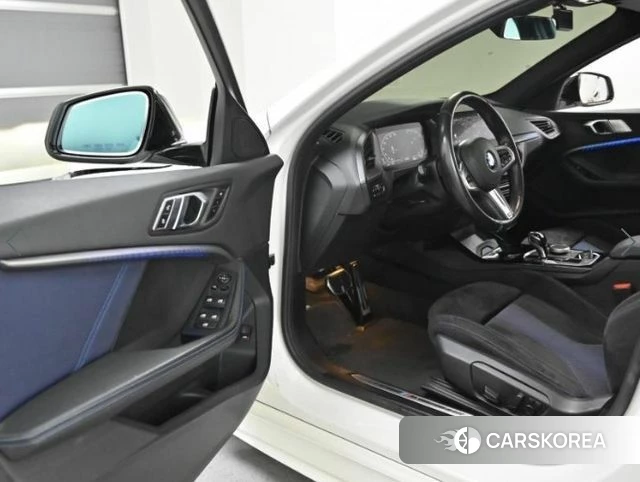 BMW 1 Series (F40) 2020 Белый из Кореи, фото 2