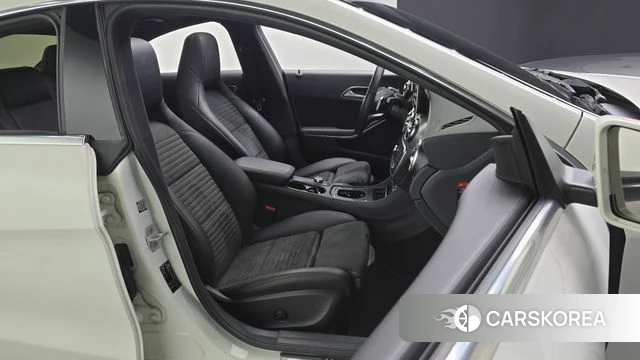 Mercedes-Benz CLA-Class C117 2018 Белый из Кореи, фото 2