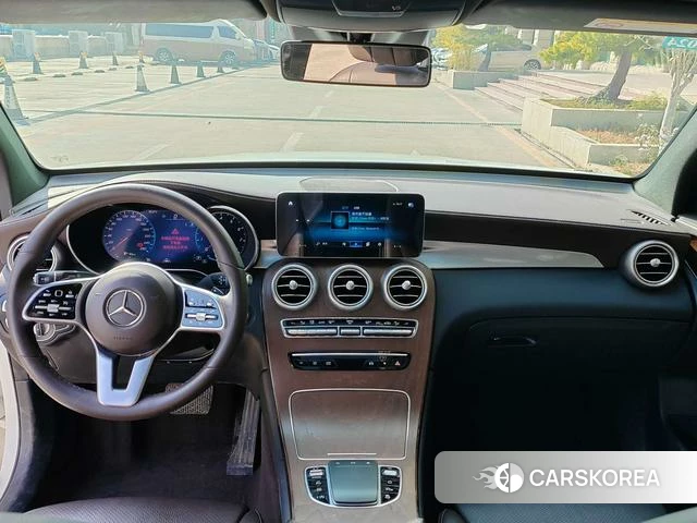 Mercedes-Benz GLC 2022 Белый из Китая, фото 2