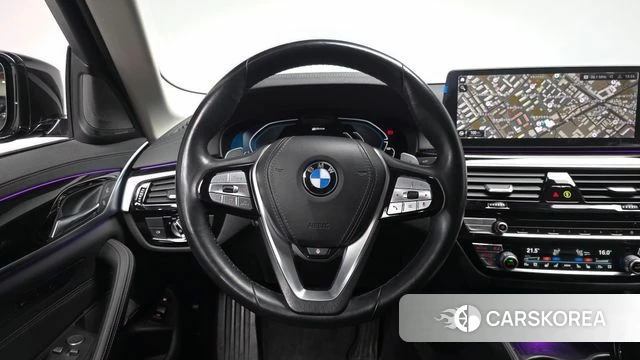 BMW 5 Series (G30) 2021 Черный из Кореи, фото 2