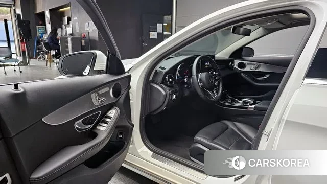 Mercedes-Benz C-Class W205 2020 Белый из Кореи, фото 2