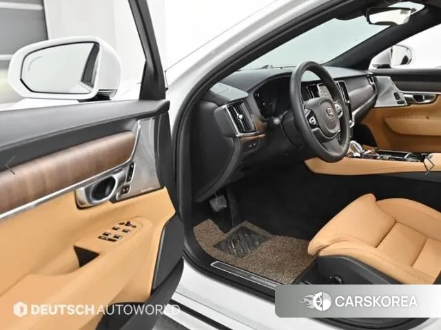 Volvo S90 2023 Белый из Кореи, фото 2
