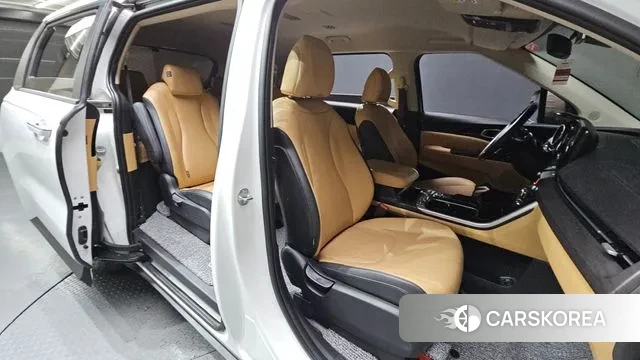 Kia Carnival 4th generation 2023 Белый из Кореи, фото 2