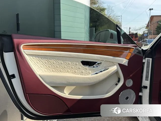 Bentley Continental GT 3rd Generation 2020 Белый из Кореи, фото 2