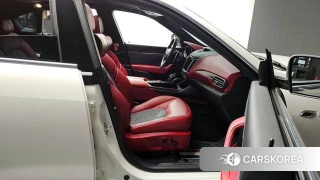 Maserati Levante 2019 Белый из Кореи, фото 2