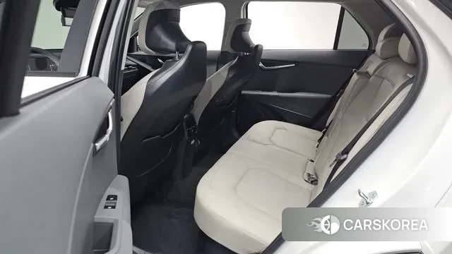 Kia Di Ol Nu Niro 2025 Белый из Кореи, фото 2